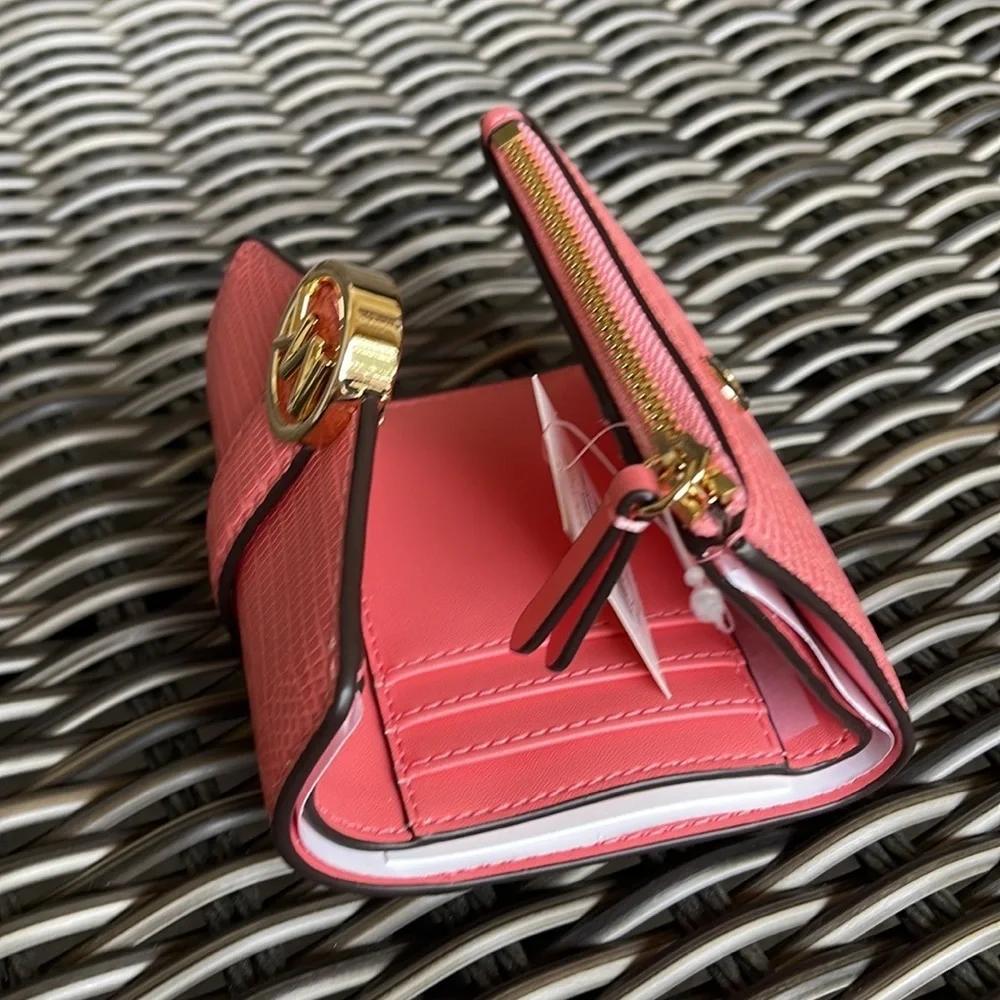 MICHAEL KORS CARMEN MEDIUM FLAP LOGO BIFOLD WALLET GRAPEFRUIT